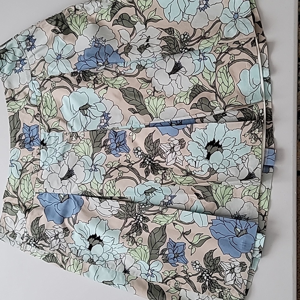 Talbots size 16w pleated floral skirt